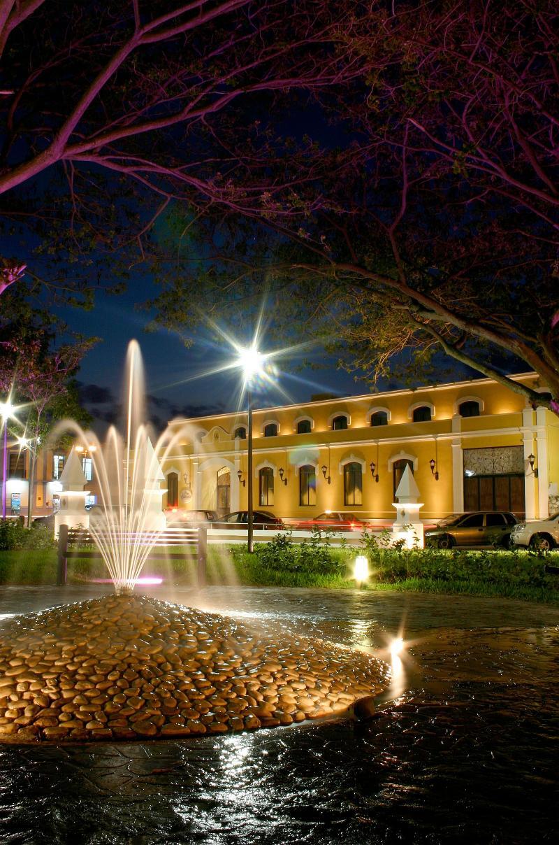 Hotel Plaza Campeche Luaran gambar